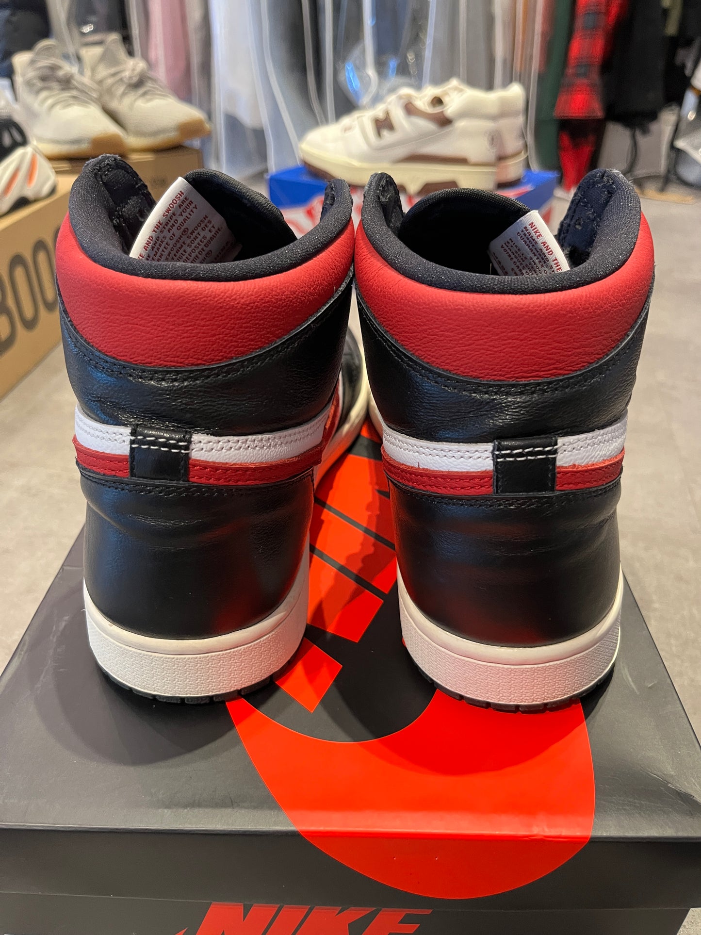 Jordan 1 Retro High Black Gym Red (Preowned Size 10)