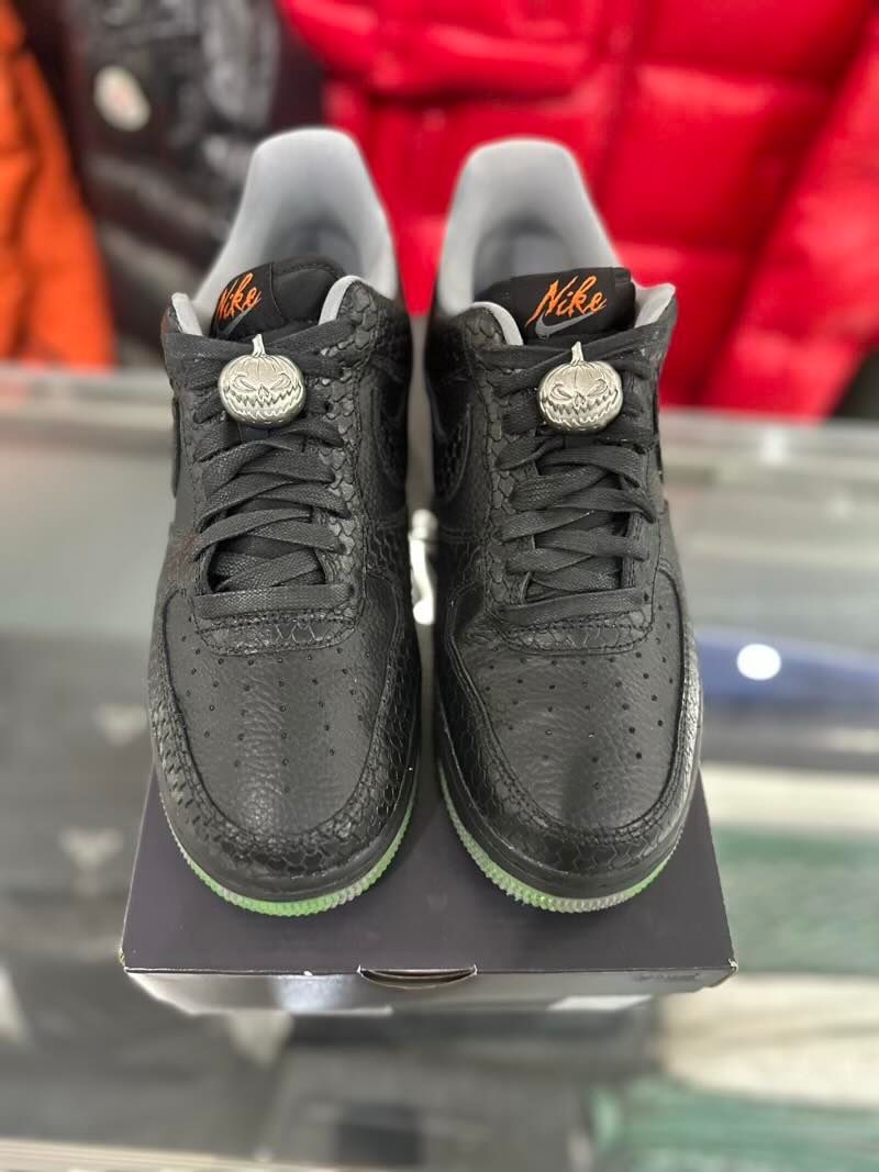 Nike Air Force 1 Low PRM Halloween (2023) - Lightly Used Size 8