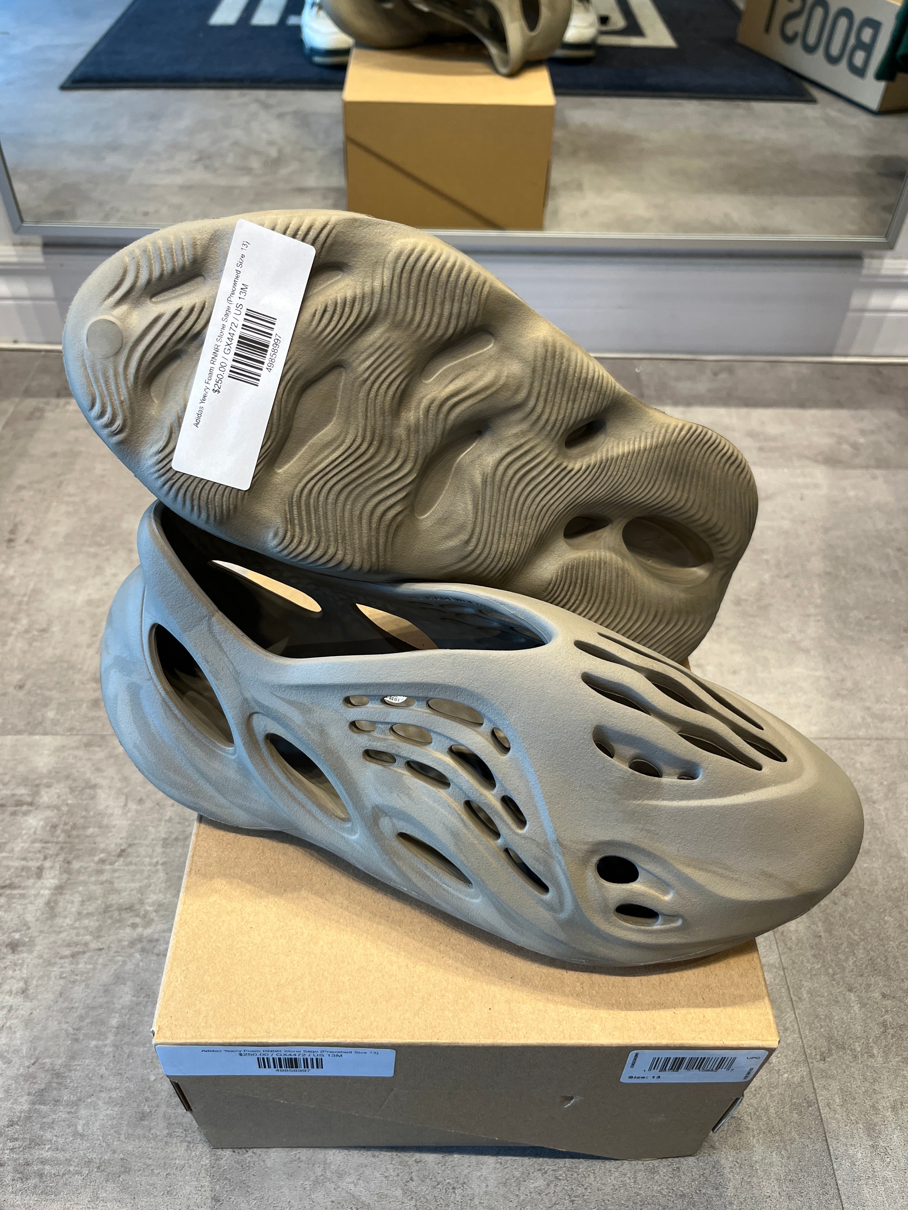 Adidas Yeezy Foam RNNR Stone Sage - Pre-Owned Size 13