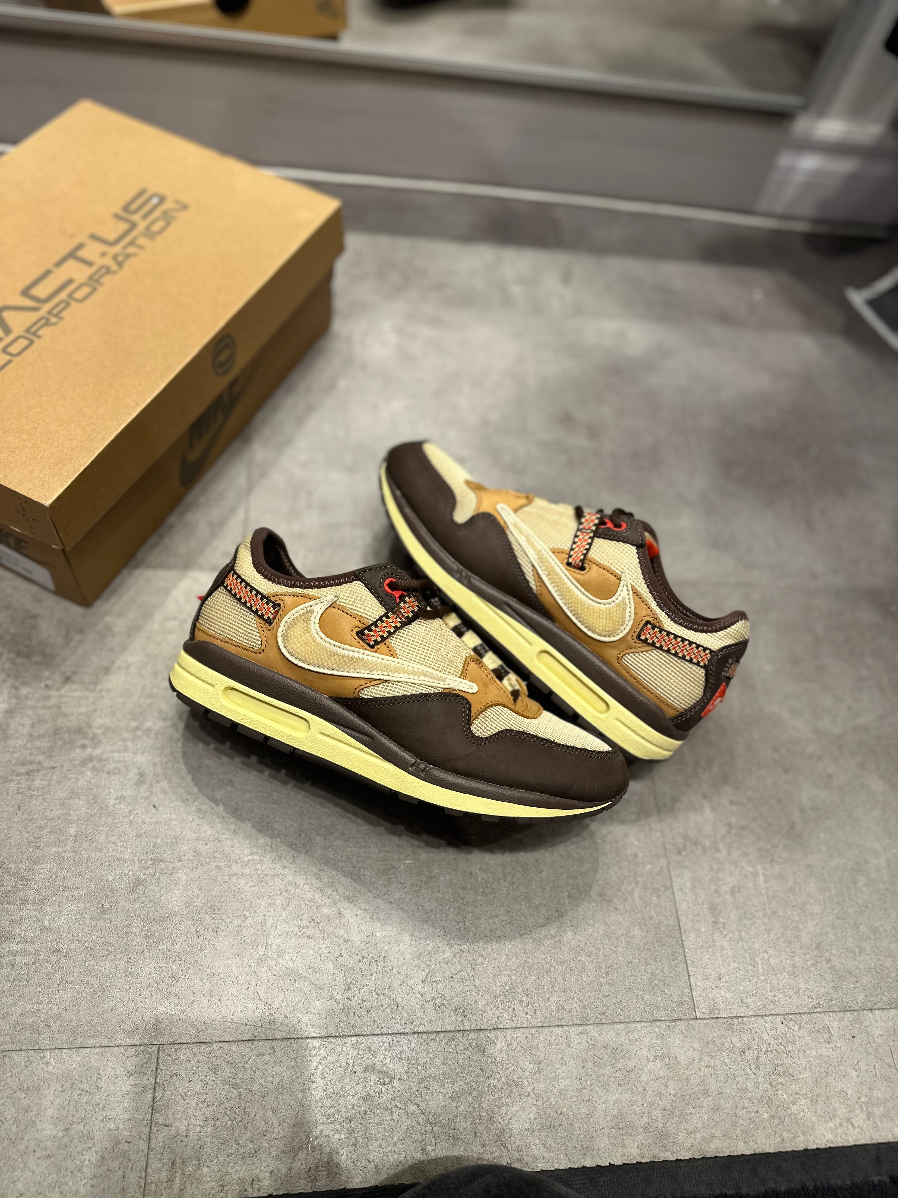 Nike Air Max 1 Travis Scott Cactus Jack Baroque Brown (Preowned Size 8.5)