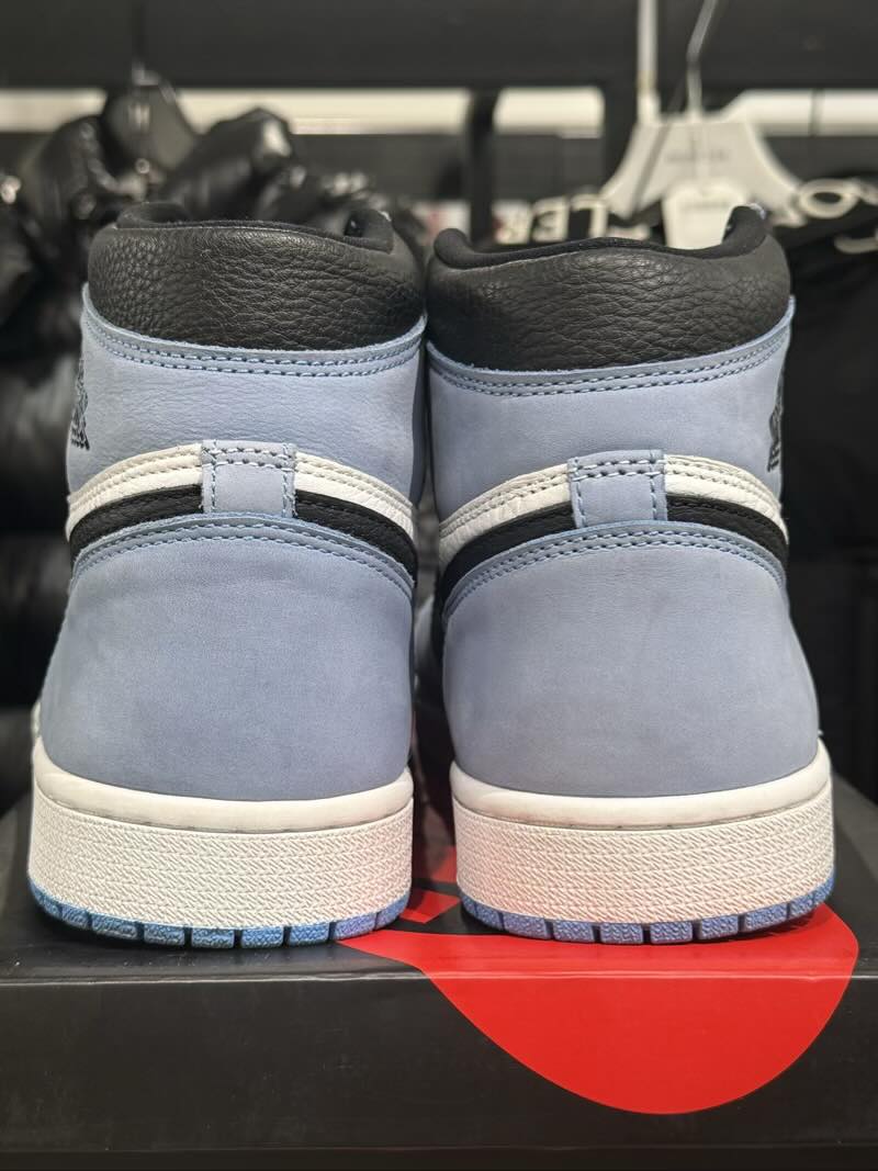 Jordan 1 Retro High University Blue - Lightly Pre-Owned Size 9