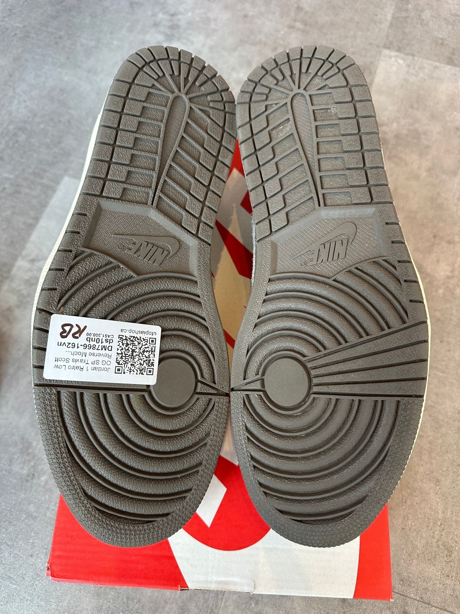 Jordan 1 Retro Low OG SP Travis Scott Reverse Mocha - Pre-Owned Size 10 (No original box)