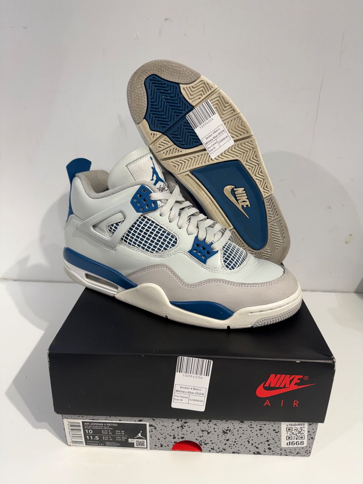 Jordan 4 Retro Military Blue (2024) - Pre-Owned Size 10