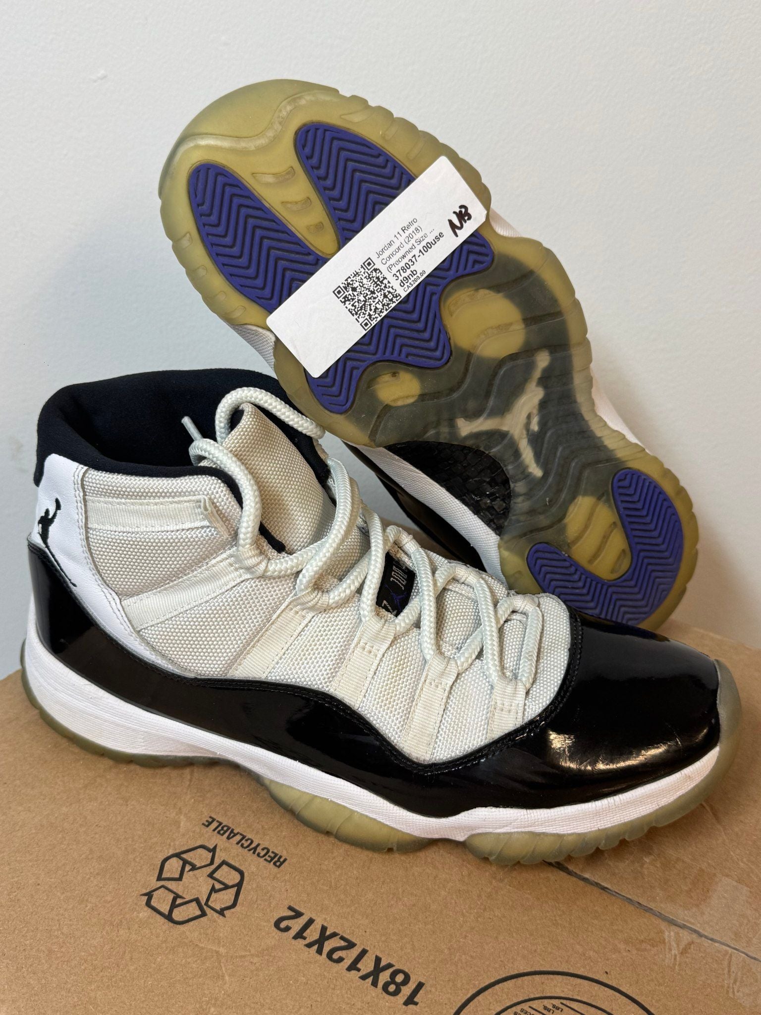 Jordan 11 Retro Concord (2018) - Pre-Owned Size 9 (No original box)