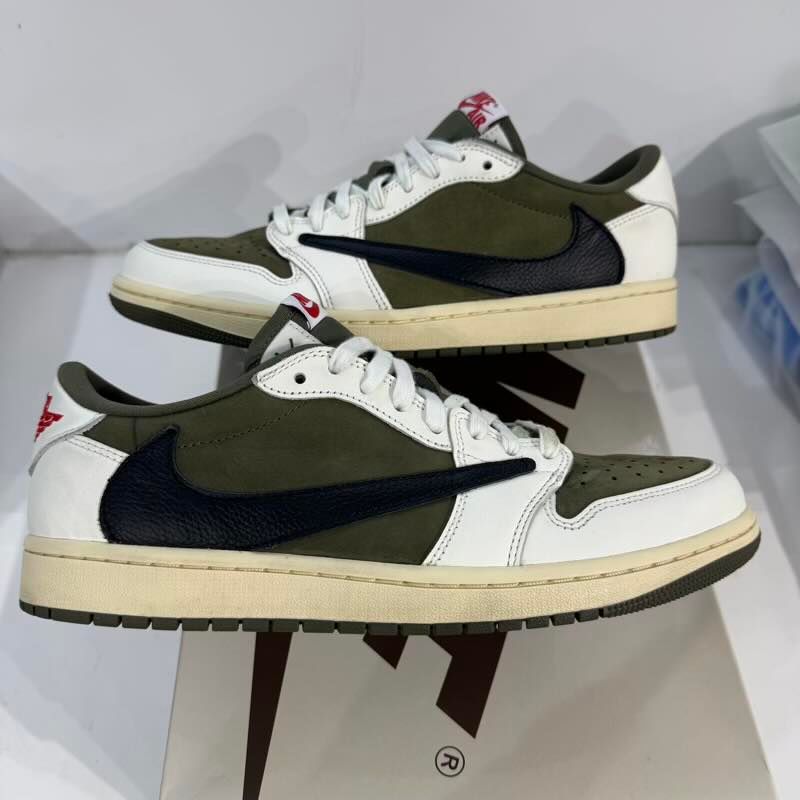 Jordan 1 Retro Low OG SP Travis Scott Medium Olive - Pre-Owned Size 10