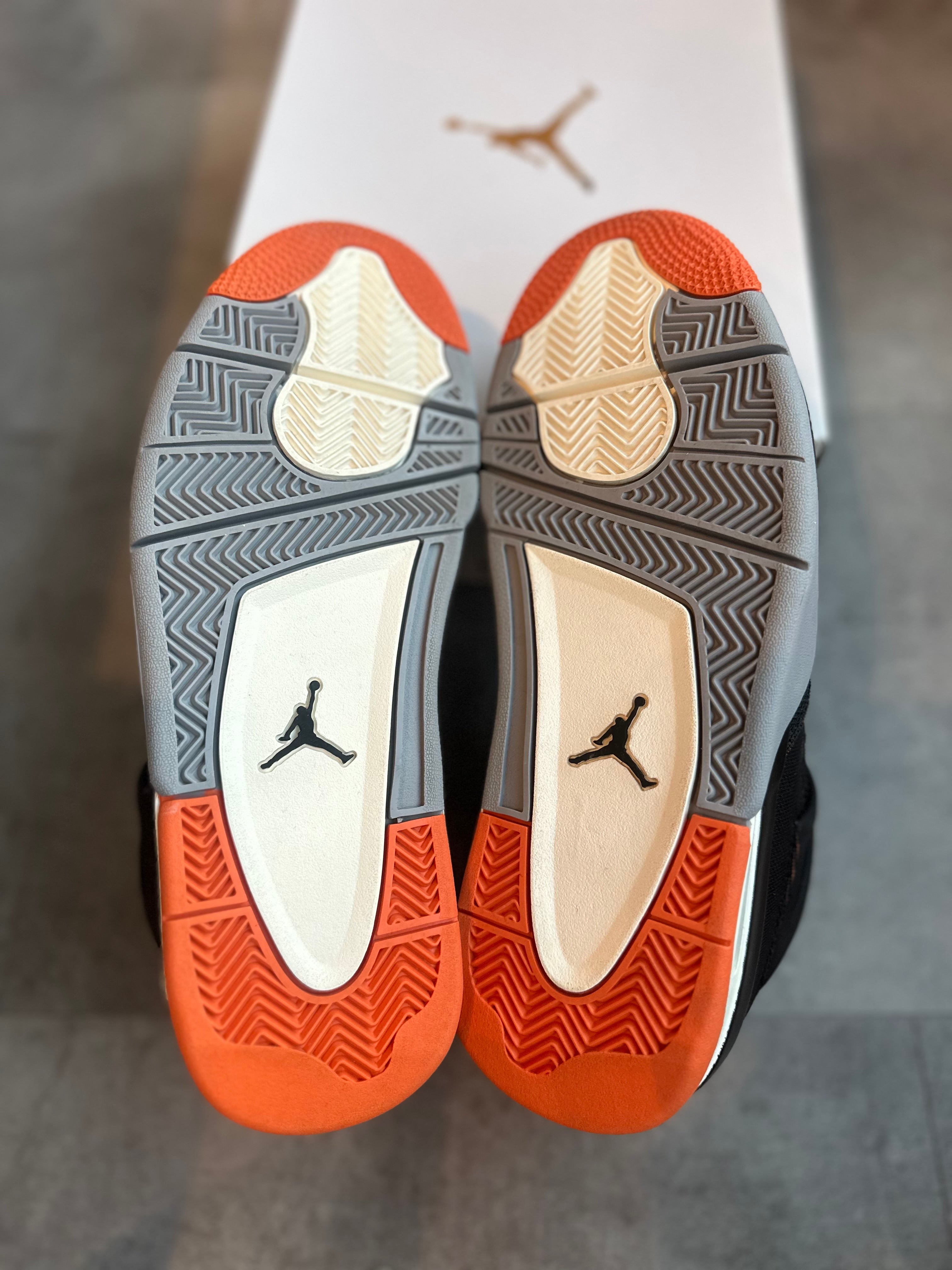 Jordan 4 Retro Starfish (W) - Pre-Owned Size 8.5