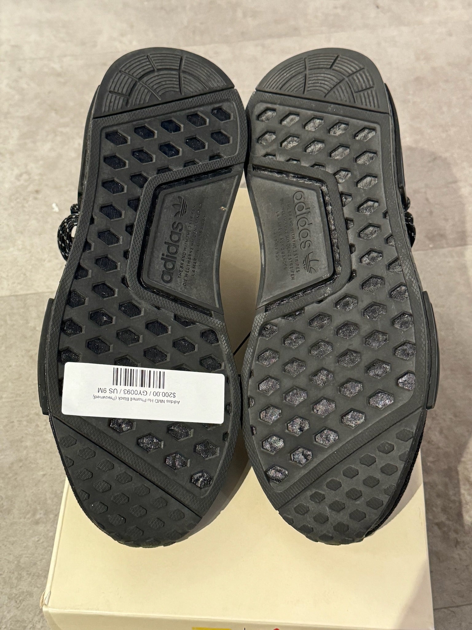 Adidas NMD Hu Pharrell Black - Pre-Owned Size 9