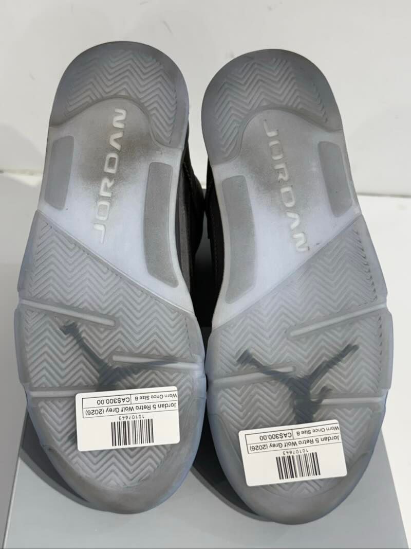 Jordan 5 Retro Wolf Grey (2026) - Worn Once Size 8