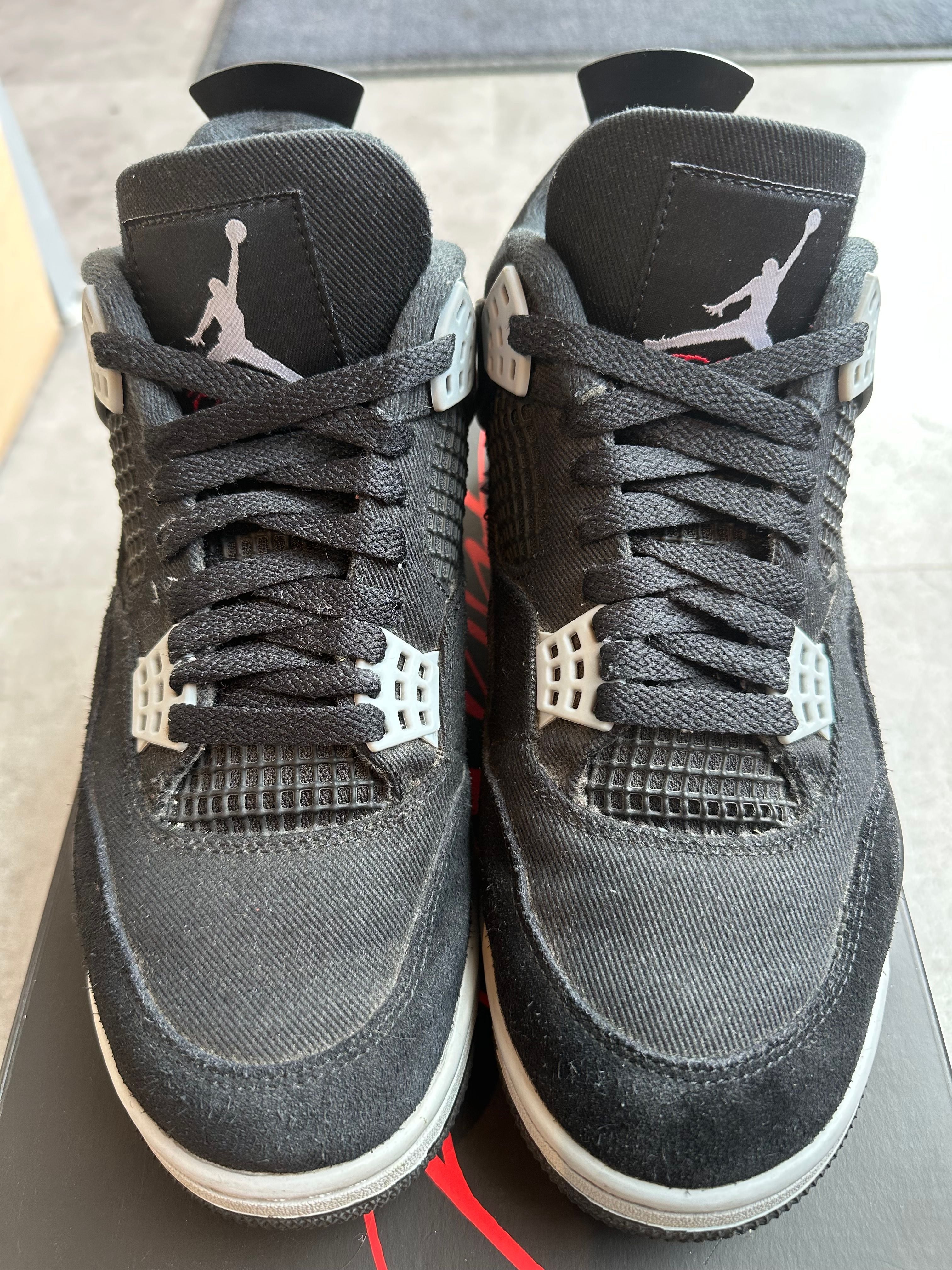 Jordan 4 Retro Black Canvas - Pre-Owned Size 9
