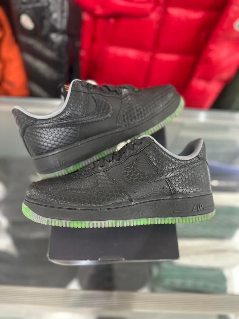 Nike Air Force 1 Low PRM Halloween (2023) - Lightly Used Size 8