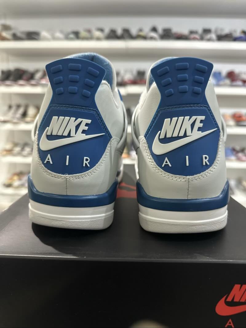 Jordan 4 Retro Military Blue (2024) - Tried On Size 8