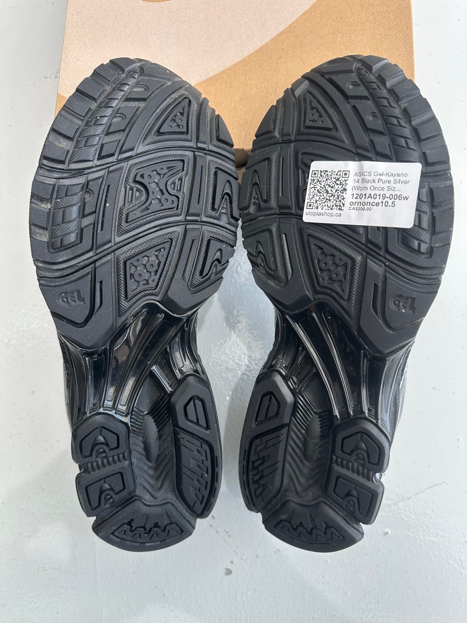 ASICS Gel-Kayano 14 Black Pure Silver (Worn Once Size 10.5) - Pre-Owned