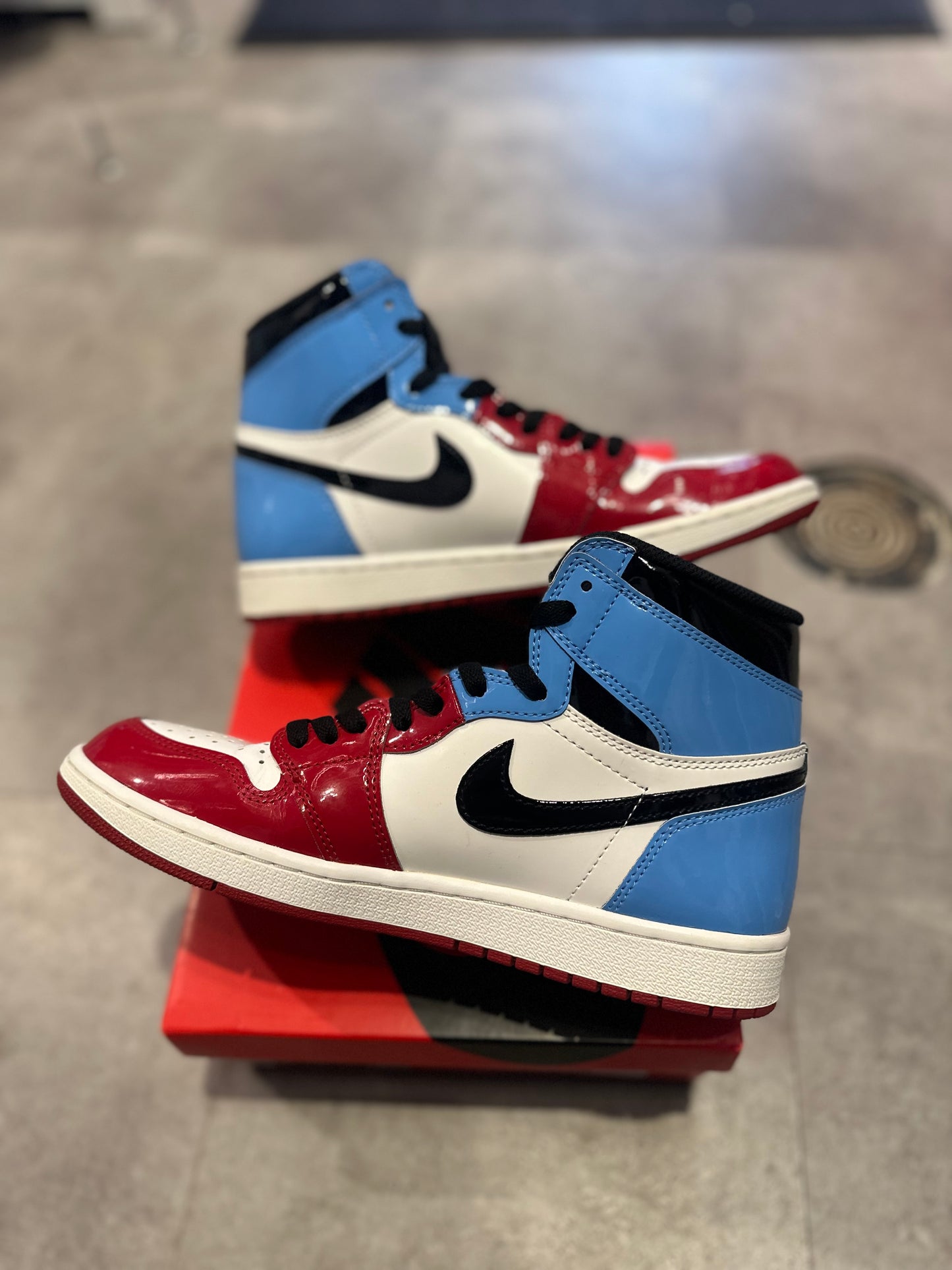 Jordan 1 Retro High Fearless UNC Chicago (Preowned Size 9)