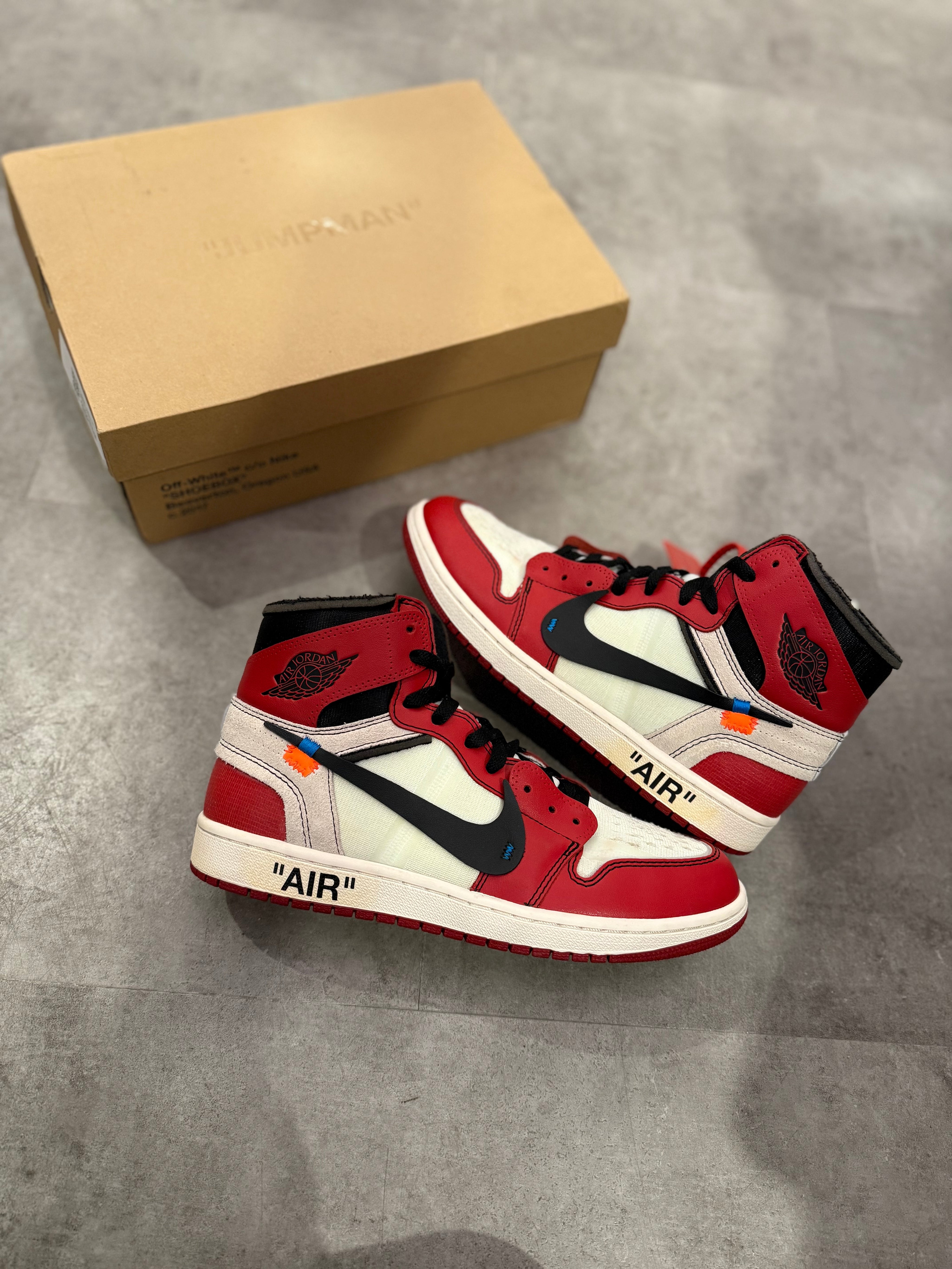 Air Jordan 1 Retro High Off-White Chicago (Preowned Size 9.5)