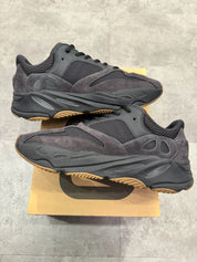 Adidas Yeezy Boost 700 V2 Utility Black - Pre-Owned Size 11