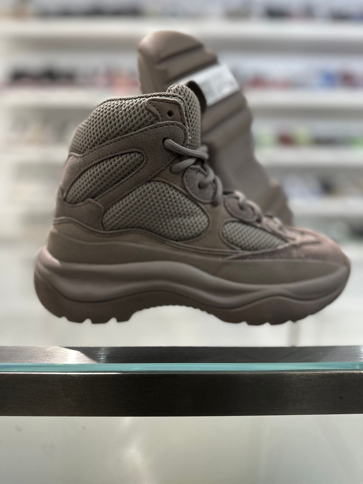 Yeezy Desert Boot Season 7 Cinder - Pre-Owned size 6 (No Original Box)