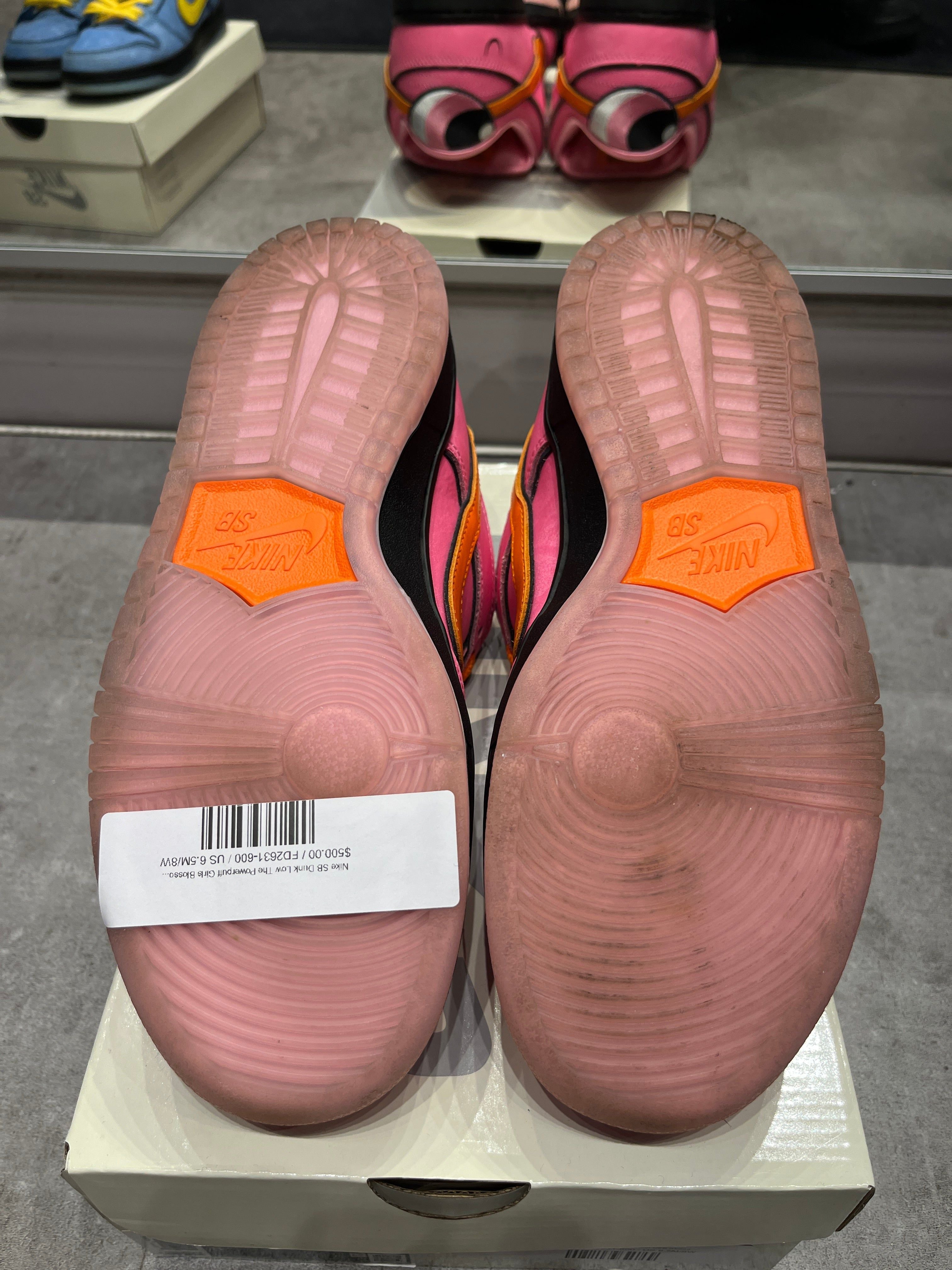 Nike SB Dunk Low The Powerpuff Girls Blossom - Pre-Owned Size 6.5