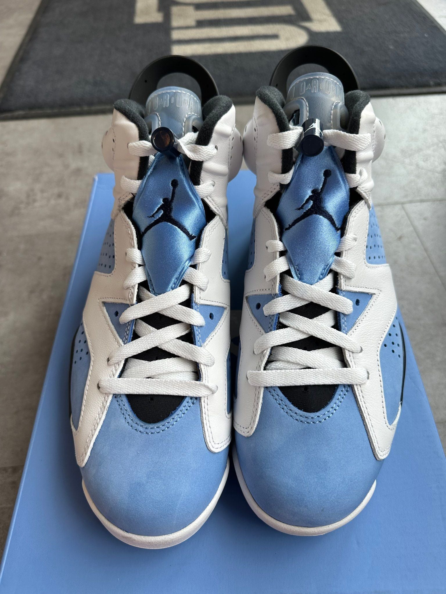 Jordan 6 Retro UNC (Preowned Size 8) - Pre-Owned