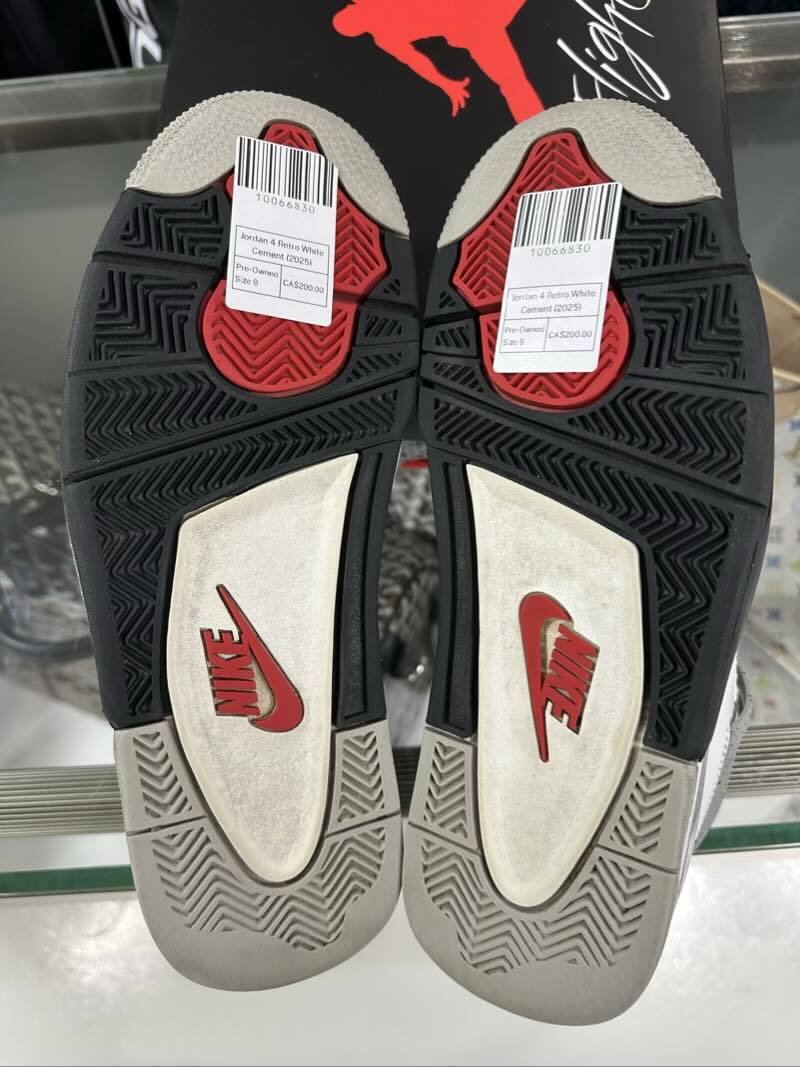 Jordan 4 Retro White Cement (2025) - Pre-Owned Size 9