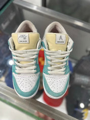 Nike SB Dunk Low April Skateboards - Pre-Owned Size 8.5 (No original box)