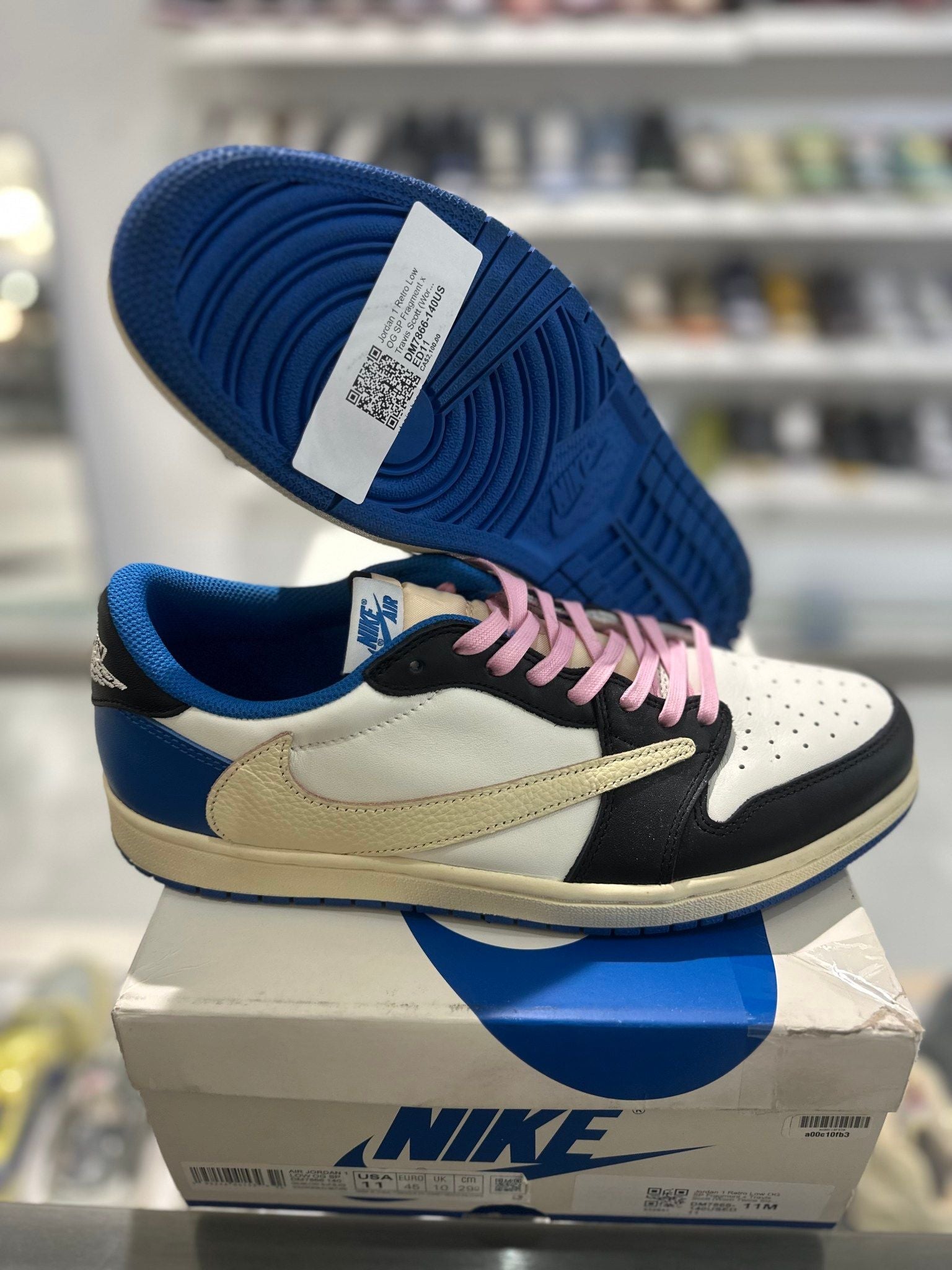 Travis Scott Jordans – Utopia