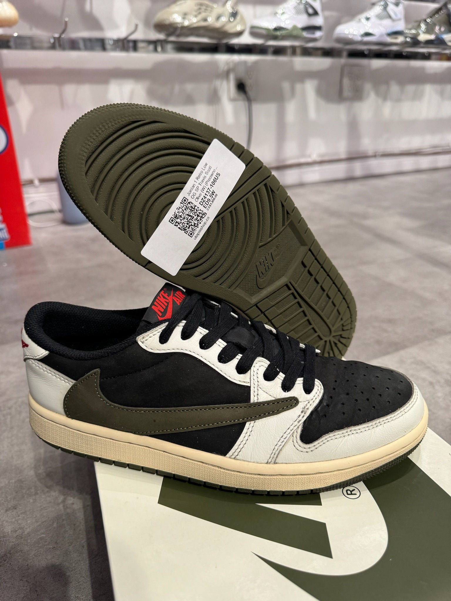 Jordan 1 Retro Low OG SP Travis Scott Olive (W) - Pre-Owned Size 8M/9.5W