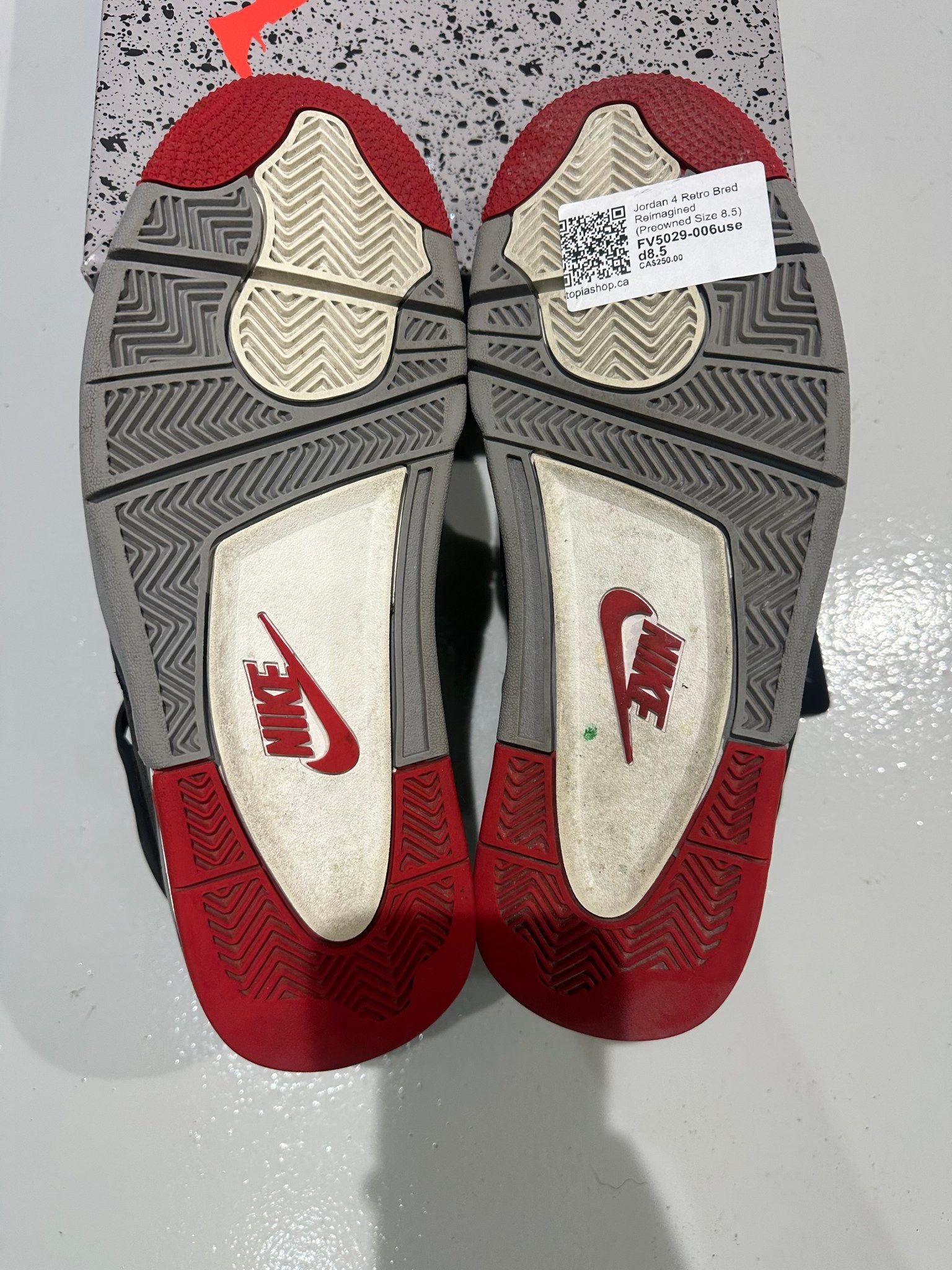 Jordan 4 Retro Bred Reimagined - Pre-Owned Size 8.5