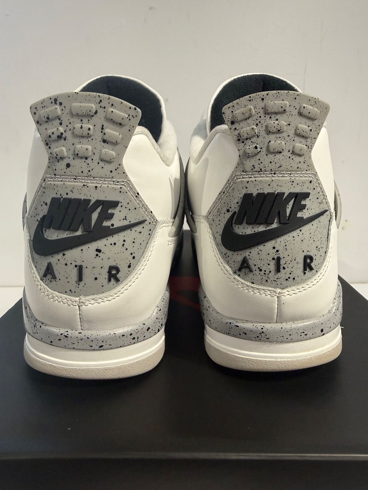 Jordan 4 Retro White Cement (2025) - Lightly Pre-Owned Size 11.5