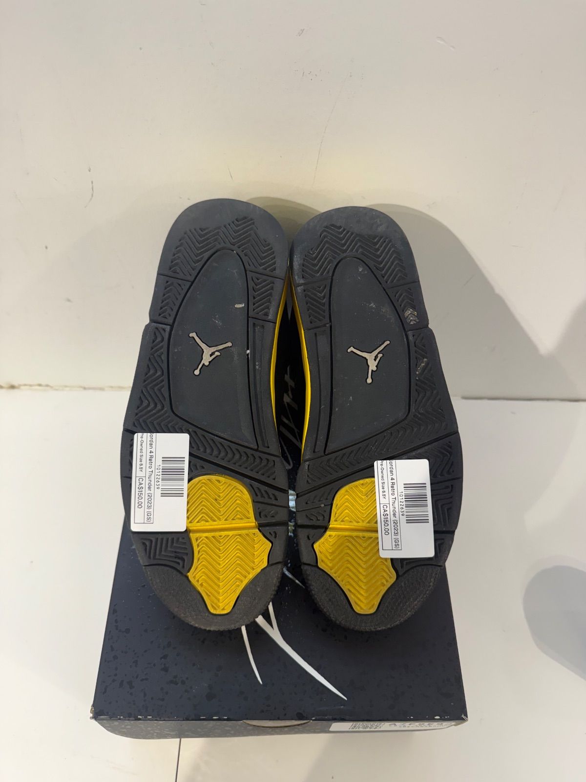 Jordan 4 Retro Thunder (2023) (GS) - Pre-Owned Size 6.5Y