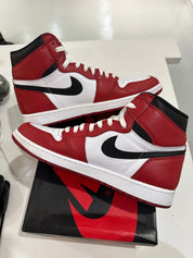 Jordan 1 Retro High Chicago (2015) - Pre-Owned Size 10.5