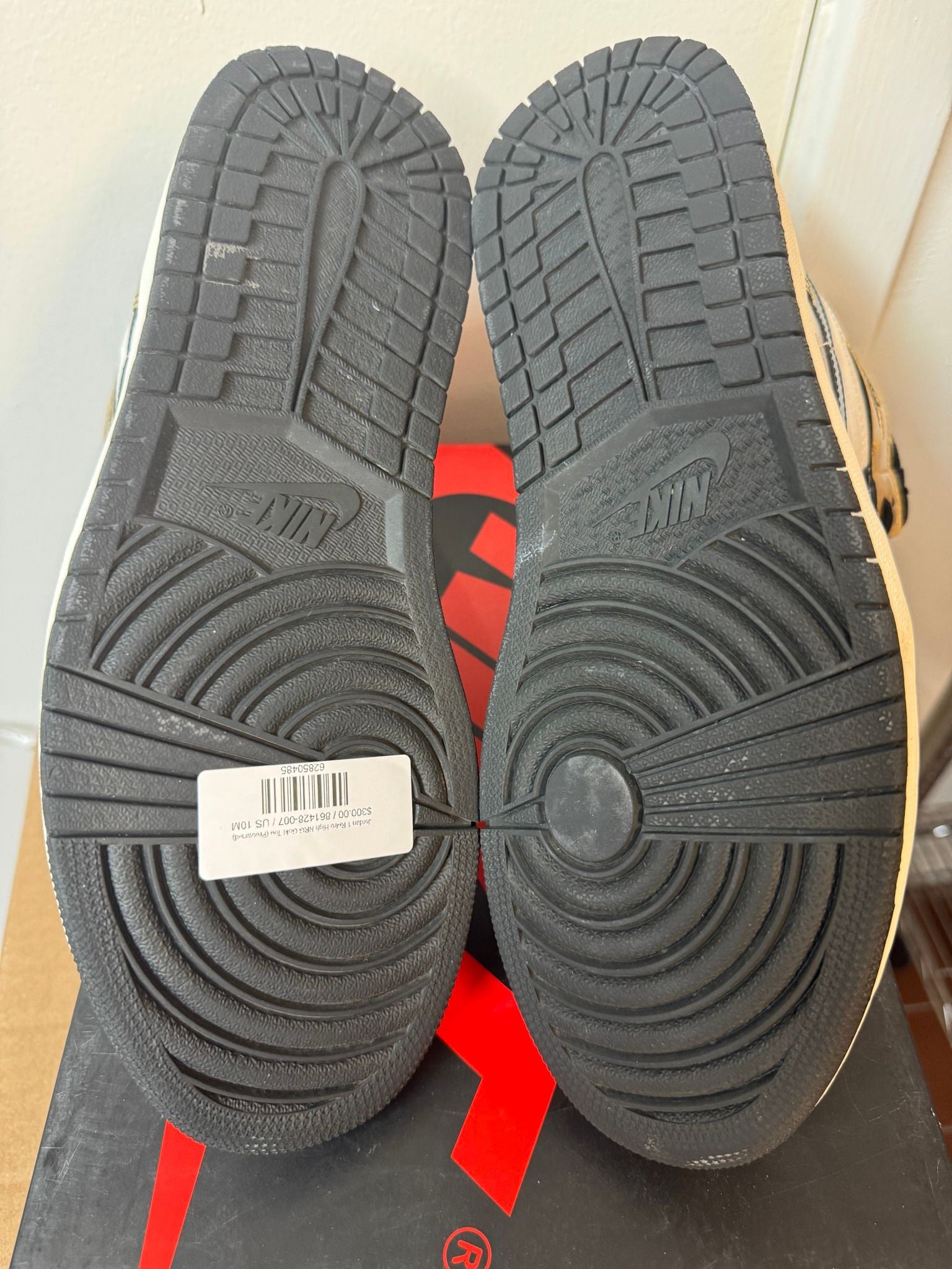 Jordan 1 Retro High NRG Patent Gold Toe - Pre-Owned Size 10