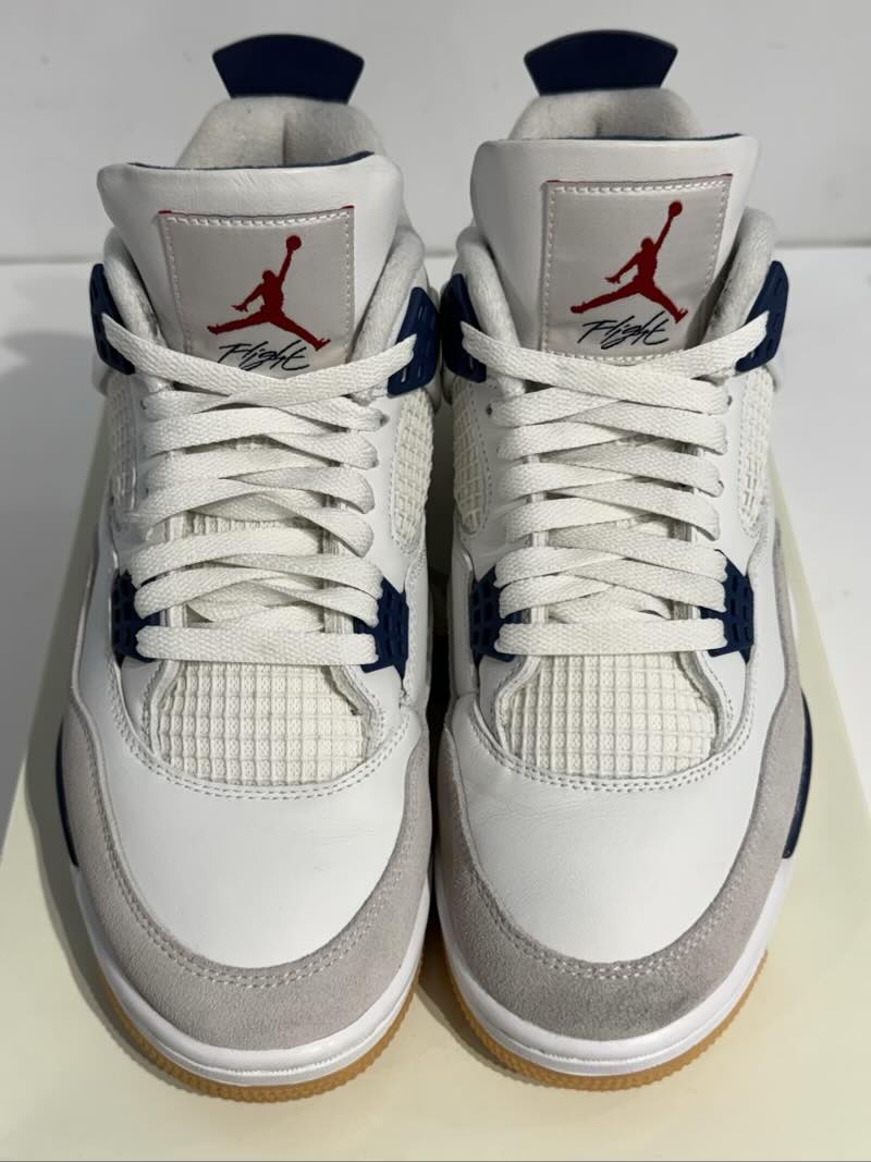 Jordan 4 Retro SB Navy - Pre-Owned Size 10