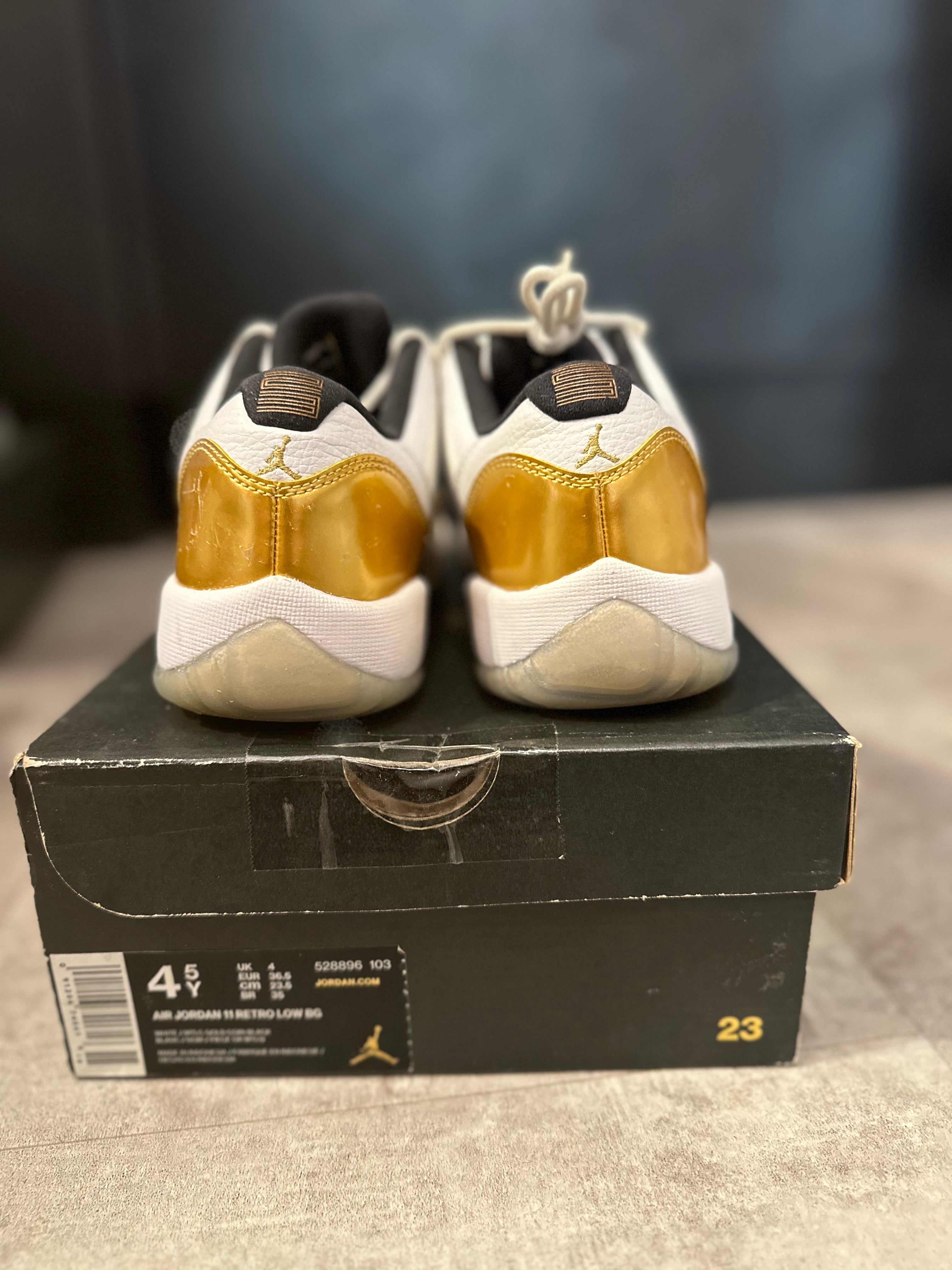 Jordan 11 Retro Low Closing Ceremony (GS) - Pre-Owned Size 4.5Y