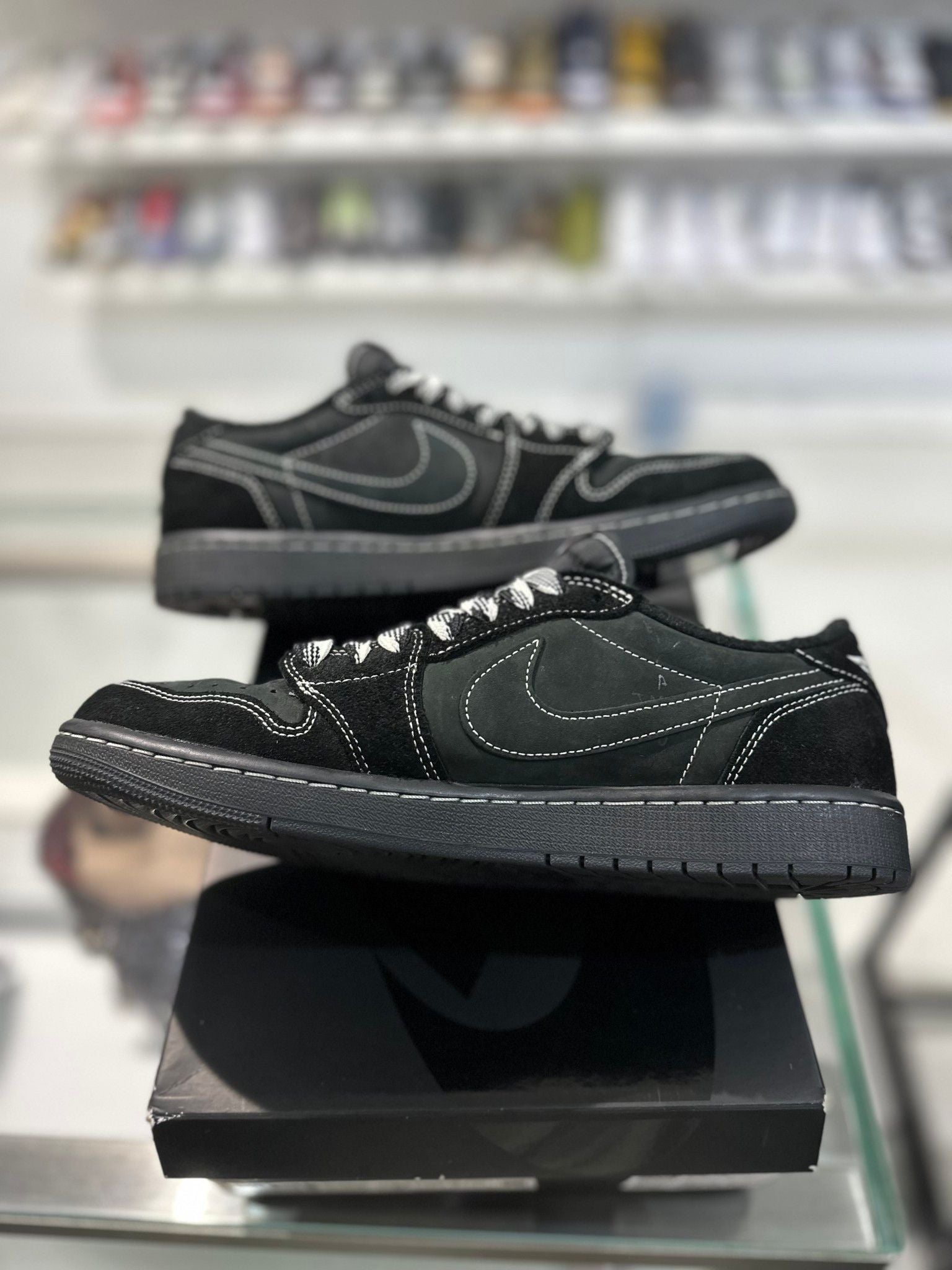 Jordan 1 Retro Low OG SP Travis Scott Black Phantom - Pre-Owned Size 9.5