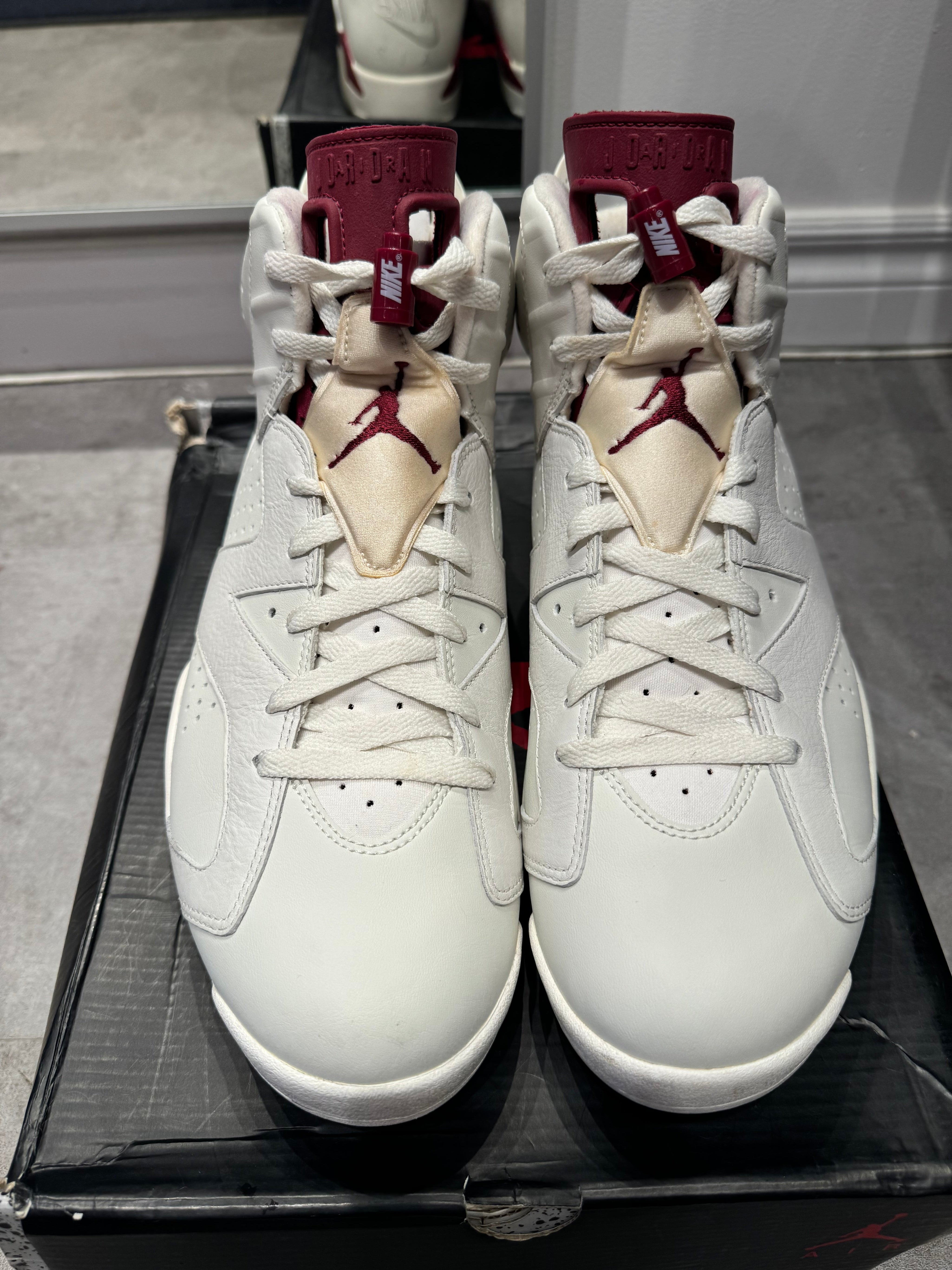 Jordan 6 Retro Maroon (2015) - Pre-Owned Size 13