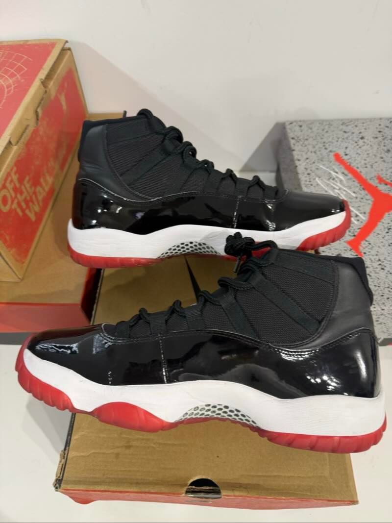 Jordan 11 Retro Playoffs Bred (2019) - Pre-Owned Size 12