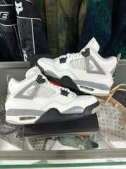 Jordan 4 Retro White Cement (2025) - Pre-Owned Size 9