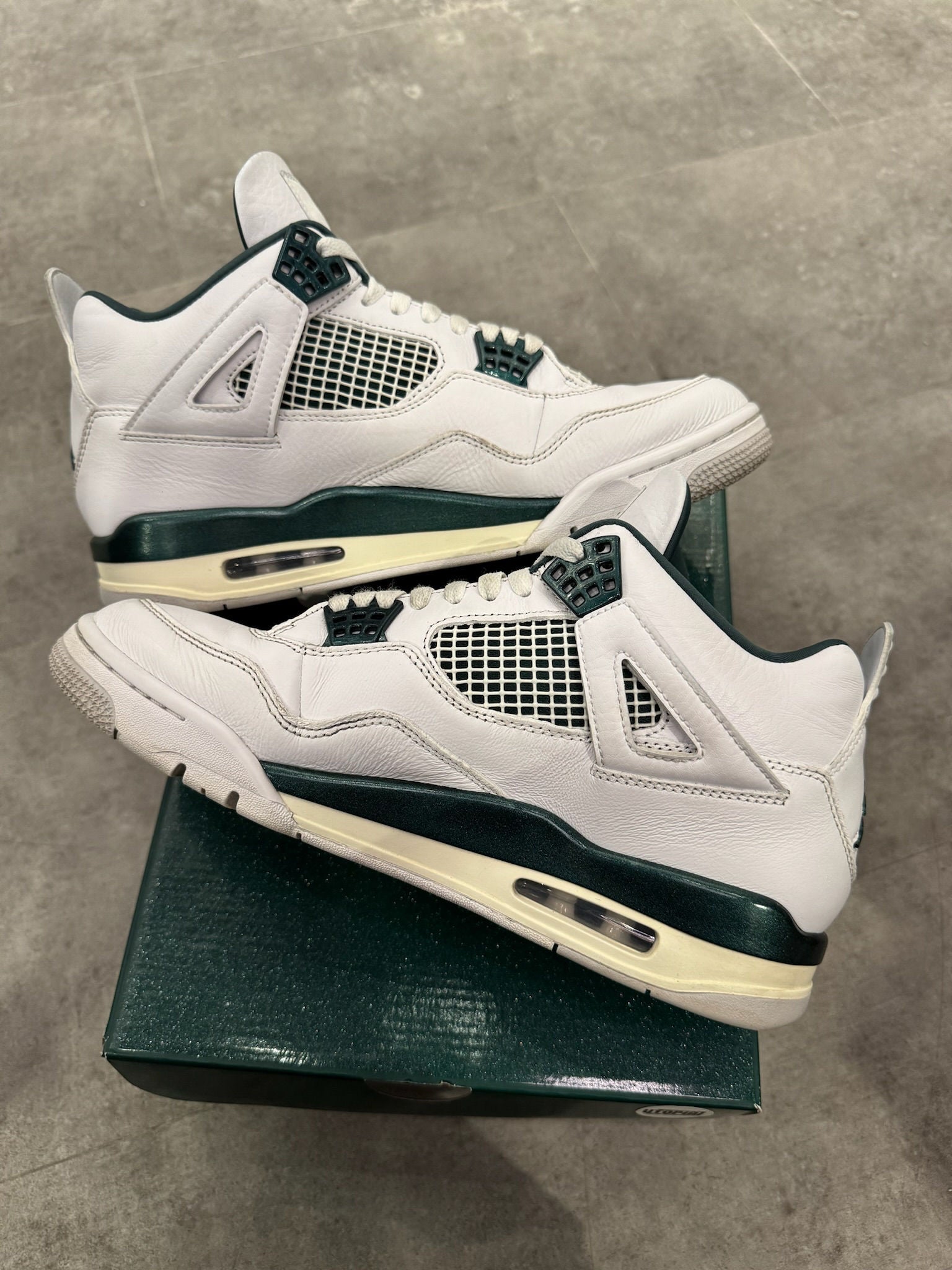 Jordan 4 Retro Oxidized Green - Pre-Owned Size 10