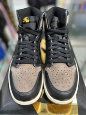 Jordan 1 Retro High OG Palomino - Pre-Owned Size 9