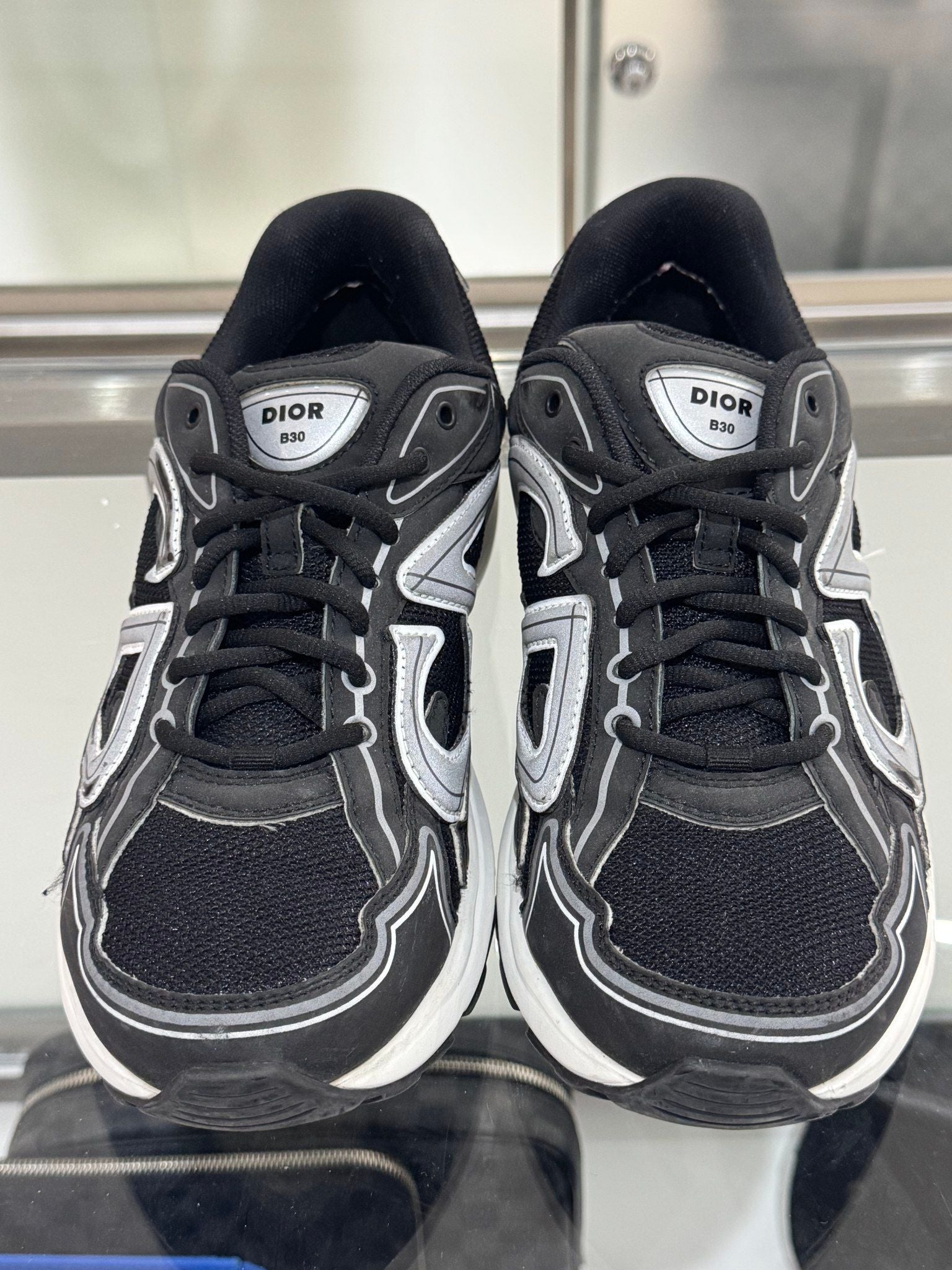 Dior B30 Black - Pre-Owned Size 42 (No original box)