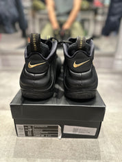 Nike Air Foamposite Pro Black Metallic Gold - Pre-Owned Size 11