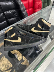 Jordan 1 Retro High Black Metallic Gold (2020) - Pre-Owned Size 10 (No original box)