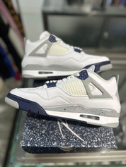 Jordan 4 Retro Midnight Navy - Pre-Owned Size 9.5