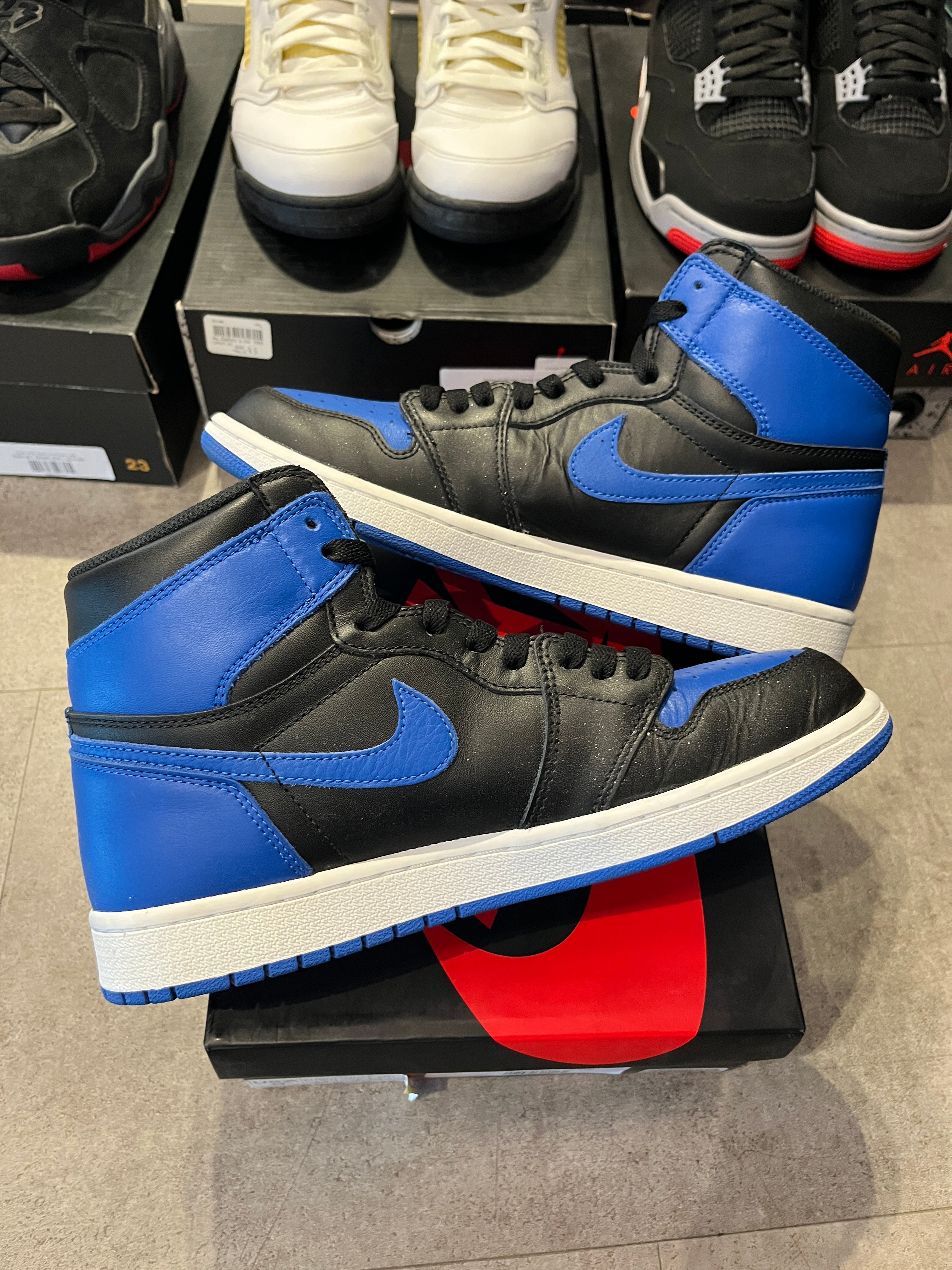 Jordan 1 Retro High Royal (2017) 9.5/10 - Pre-Owned Size 9.5 9.5/10