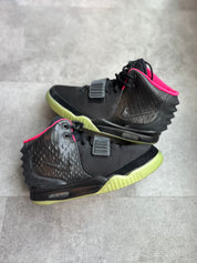 Nike Air Yeezy 2 Solar Red - Pre-Owned Size 9.5