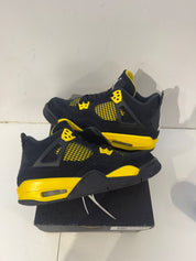 Jordan 4 Retro Thunder (2023) (GS) - Pre-Owned Size 6.5Y