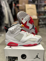 Jordan 6 Retro Hare (Preowned Size 9.5)