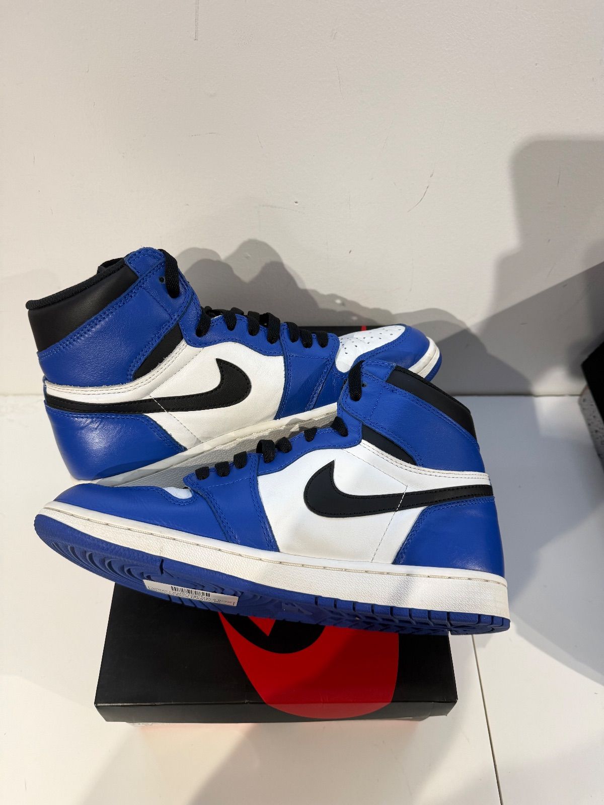 Jordan 1 Retro High Game Royal - Pre-Owned Size 9