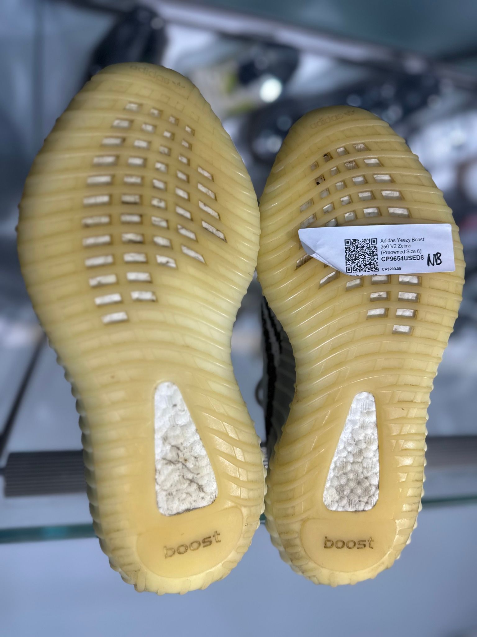 Adidas Yeezy Boost 350 V2 Zebra - Pre-Owned Size 8 (No original box)