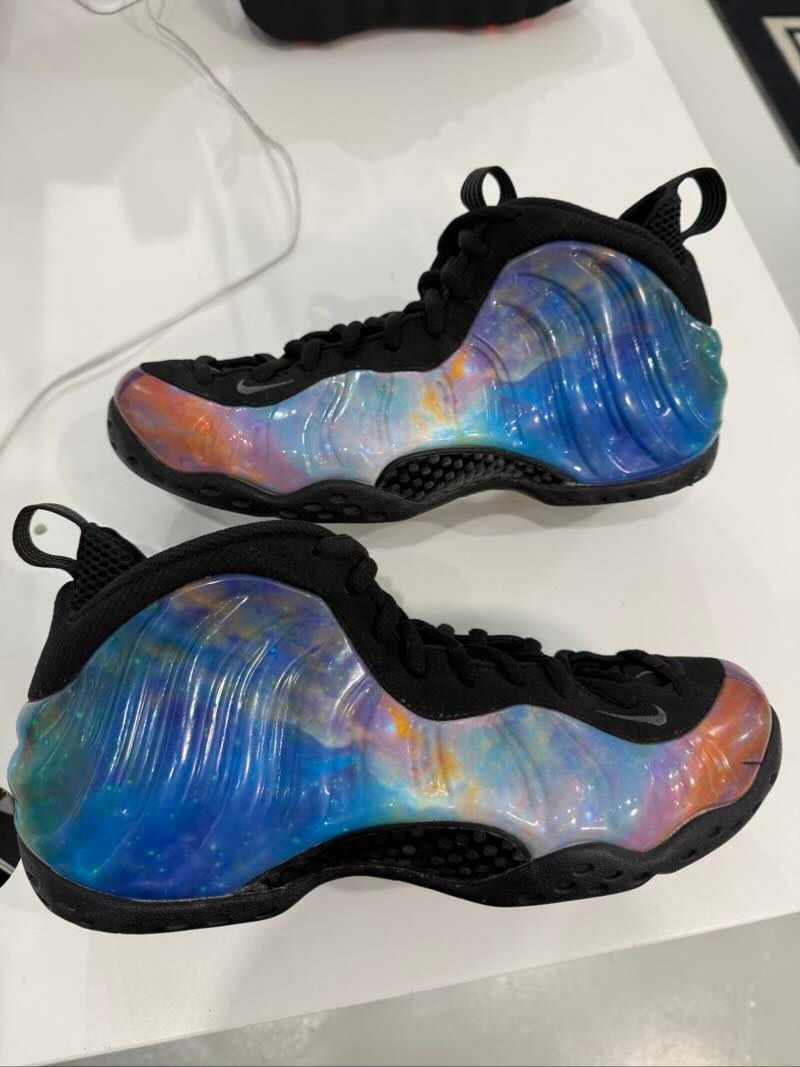 Nike Air Foamposite One Big Bang - Pre-Owned Size 9.5 (No original box)